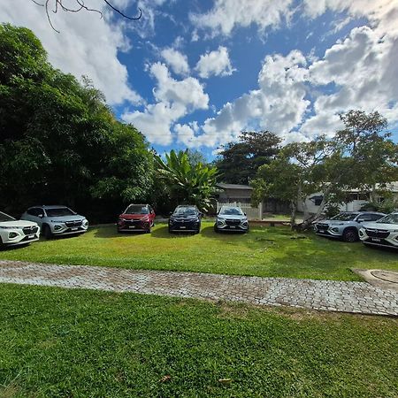 Beau Vallon Bungalows Exterior photo